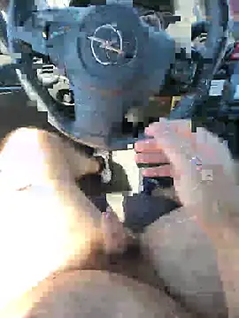 Snapshot of giova17cm chatting on 06-12-26, 01:09 giova17cm online show from 06-12-26, 01:09