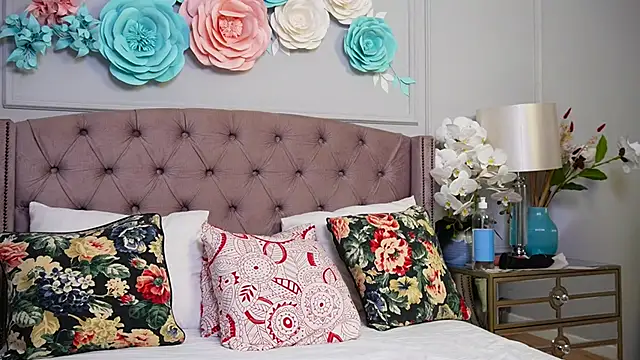 JenniferLovve online show from 10-04-25, 04:03