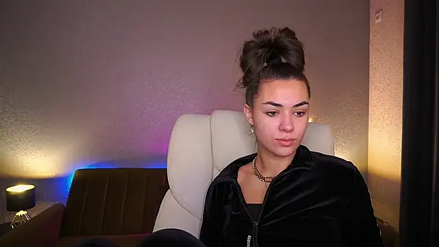 EricaSin online show from 10-25-25, 06:01