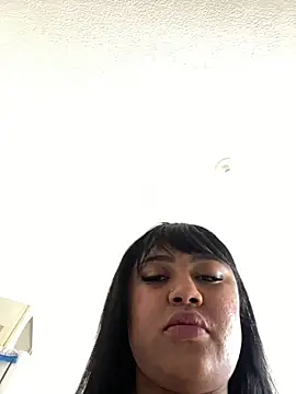 Snapshot of DeboraMD chatting on 09-21-25, 12:32 DeboraMD online show from 09-21-25, 12:32