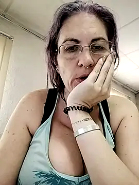 est 82 online show from 09-22-25, 07:58