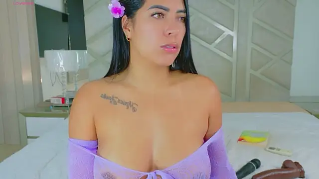 Snapshot of RoseMariee_ chatting on 05-14-26, 11:29 RoseMariee online show from 05-14-26, 11:29