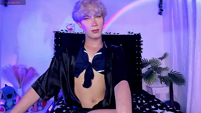 Cooperrosscute233 online show from 12-16-25, 11:53