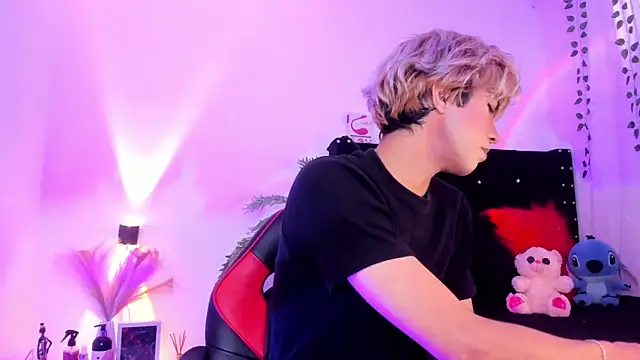 Cooperrosscute233 online show from 02-25-26, 07:58