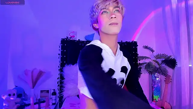 Cooperrosscute233 online show from 01-15-26, 08:34