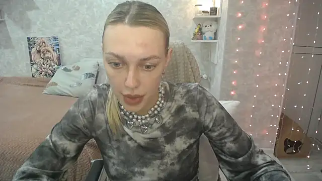 NickyAdamidi online show from 10-21-25, 04:28