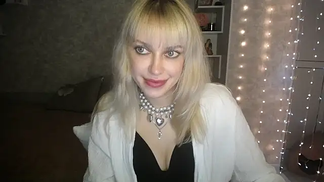 NickyAdamidi online show from 09-25-25, 04:13