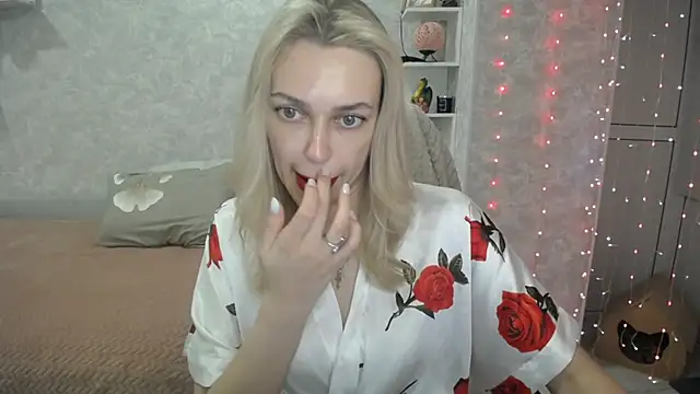 NickyAdamidi online show from 09-19-25, 04:22