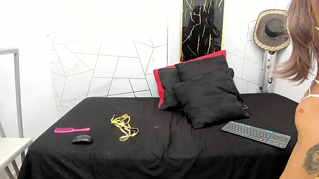 HannaHot 69 online show from 10-08-25, 07:58