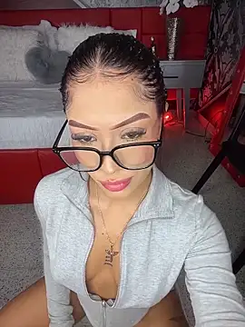 MystiqueXXX online show from 05-27-26, 01:07