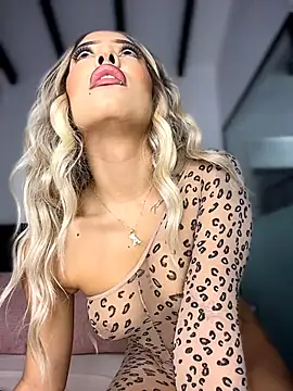 Snapshot of MystiqueXXX chatting on 02-22-26, 03:24 MystiqueXXX online show from 02-22-26, 03:24