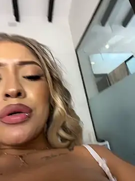 Snapshot of MystiqueXXX chatting on 02-23-26, 03:34 MystiqueXXX online show from 02-23-26, 03:34