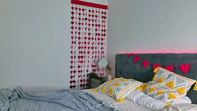 Snapshot of May_suki chatting on 02-12-26, 08:19 May suki online show from 02-12-26, 08:19