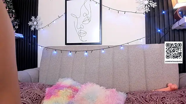 Sirenita petitexoxo online show from 12-13-25, 08:04