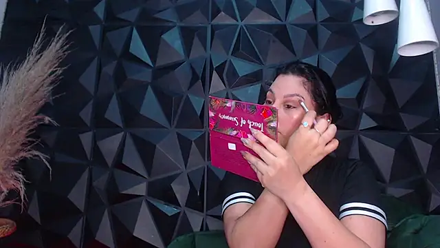 helenasaenz online show from 12-18-25, 12:42