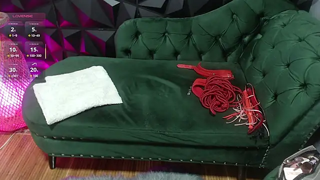 helenasaenz online show from 10-24-25, 12:48