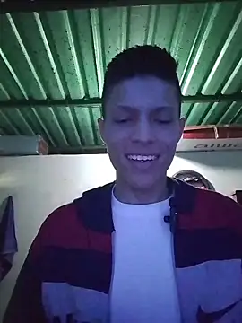 Snapshot of elinnki chatting on 12-20-25, 05:27 elinnki online show from 12-20-25, 05:27