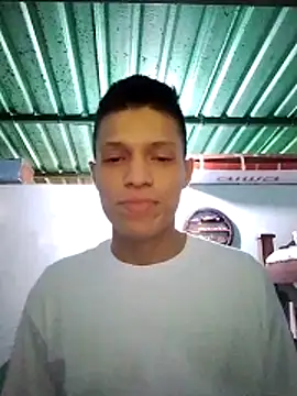 Snapshot of elinnki chatting on 11-17-25, 06:34 elinnki online show from 11-17-25, 06:34