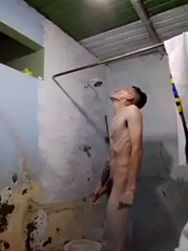 Snapshot of elinnki chatting on 11-13-25, 10:13 elinnki online show from 11-13-25, 10:13