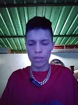 Snapshot of elinnki chatting on 12-19-25, 07:16 elinnki online show from 12-19-25, 07:16