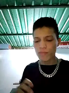 Snapshot of elinnki chatting on 11-27-25, 09:04 elinnki online show from 11-27-25, 09:04