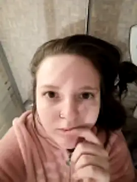 Snapshot of Kinkybooby chatting on 01-18-26, 04:21 Kinkybooby online show from 01-18-26, 04:21