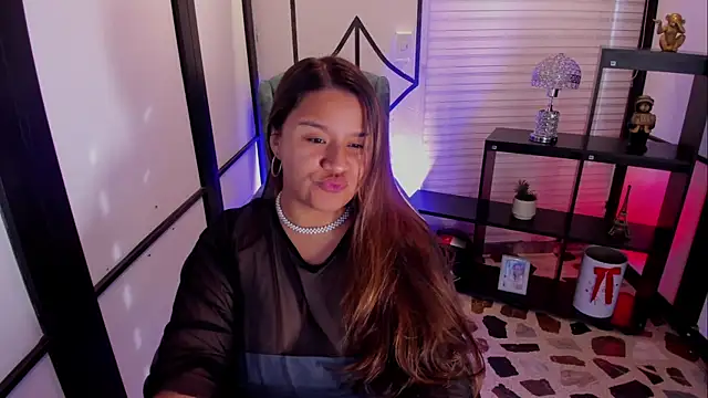 ElaBourn  online show from 09-21-25, 12:32