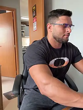 Snapshot of KRYSTALIZEDY chatting on 12-16-25, 11:03 KRYSTALIZEDY online show from 12-16-25, 11:03