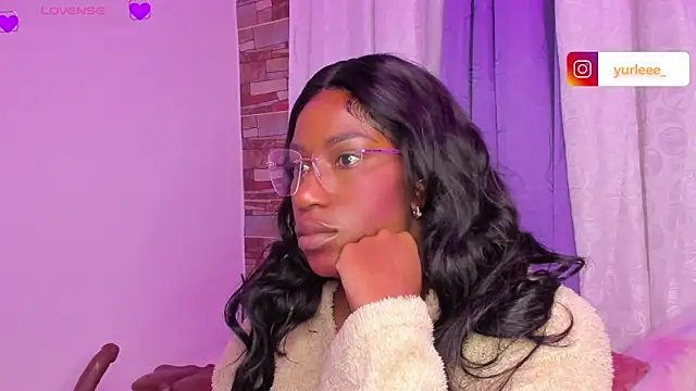 Brandy brown  online show from 02-28-26, 09:31