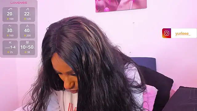 Brandy brown  online show from 06-10-26, 12:45