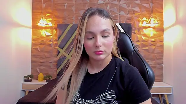 Emmaa white  online show from 03-16-26, 05:16