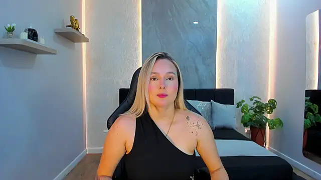 Emmaa white  online show from 07-04-26, 05:39