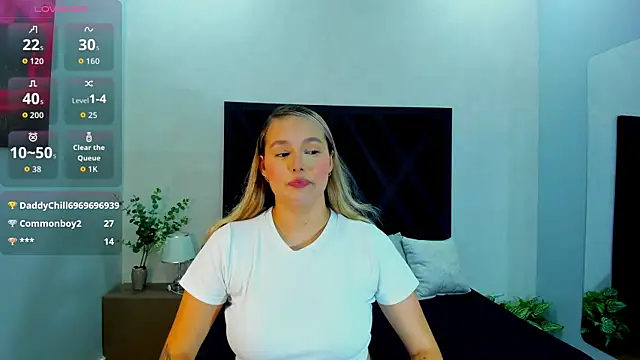 Emmaa white  online show from 07-18-26, 05:32
