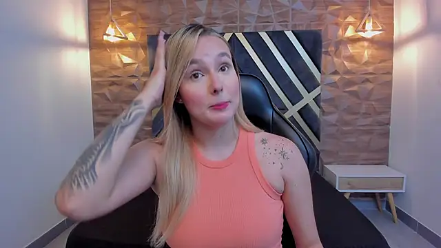 Snapshot of Emmaa_white_ chatting on 01-08-26, 05:19 Emmaa white online show from 01-08-26, 05:19