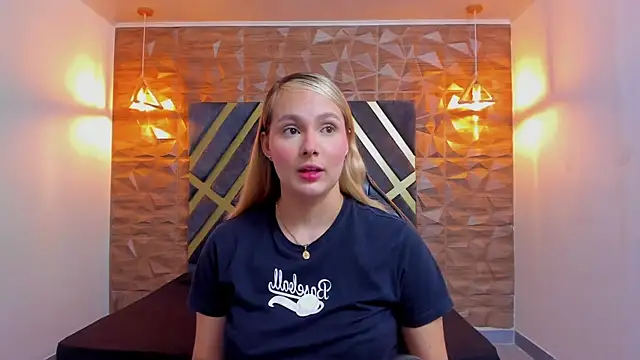 Emmaa white  online show from 05-04-26, 05:16