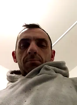 hotmen83 online show from 04-13-26, 10:03