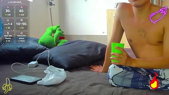 spicy adonhis online show from 10-25-25, 07:25