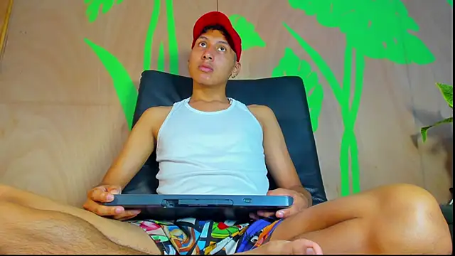 spicy adonhis online show from 04-08-26, 01:12