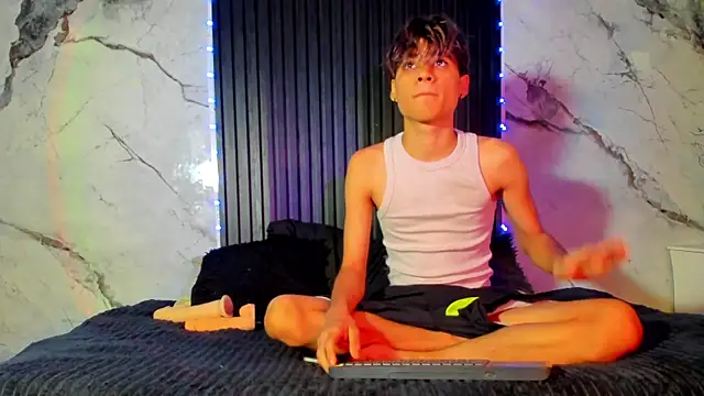 spicy adonhis online show from 11-22-25, 12:59