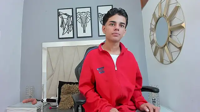 Snapshot of owen__johnson chatting on 09-30-25, 12:11 owen johnson online show from 09-30-25, 12:11