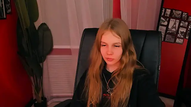Selen hells weet online show from 09-20-25, 06:13