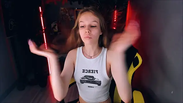 Selen hells weet online show from 09-30-25, 06:03