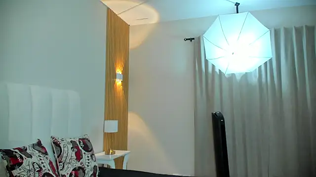 lilyth adam online show from 11-07-25, 07:40