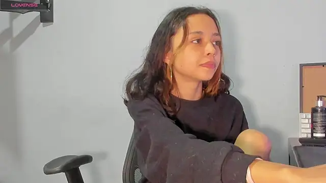 Snapshot of brisazanes chatting on 07-05-26, 06:15 brisazanes online show from 07-05-26, 06:15