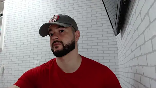 Snapshot of BombeiroHotx chatting on 10-05-25, 03:58 BombeiroHotx online show from 10-05-25, 03:58