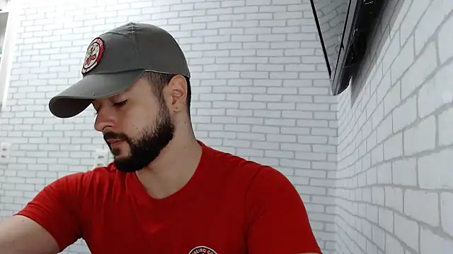 Snapshot of BombeiroHotx chatting on 09-18-25, 10:57 BombeiroHotx online show from 09-18-25, 10:57