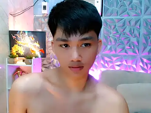 Snapshot of Mister_officer69 chatting on 06-20-26, 01:16 Mister officer69 online show from 06-20-26, 01:16