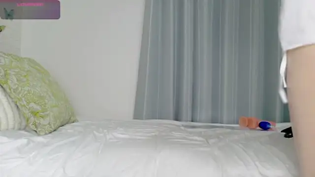 Snapshot of MIZUKI88888 chatting on 05-13-26, 12:12 MIZUKI88888 online show from 05-13-26, 12:12