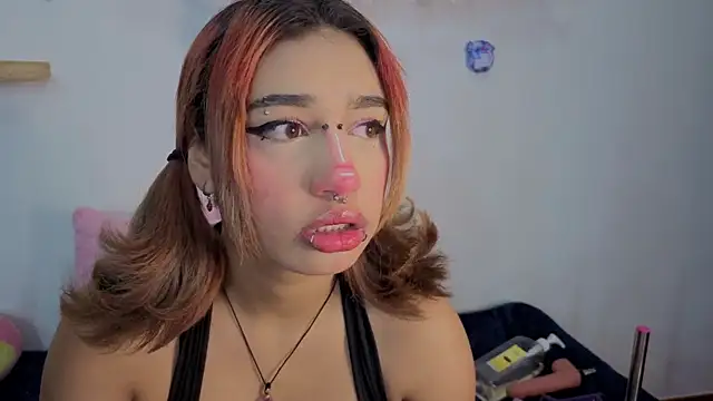 zoelight18 online show from 11-02-25, 09:25