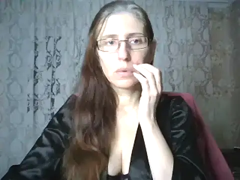 CandiCole online show from 12-14-25, 04:40